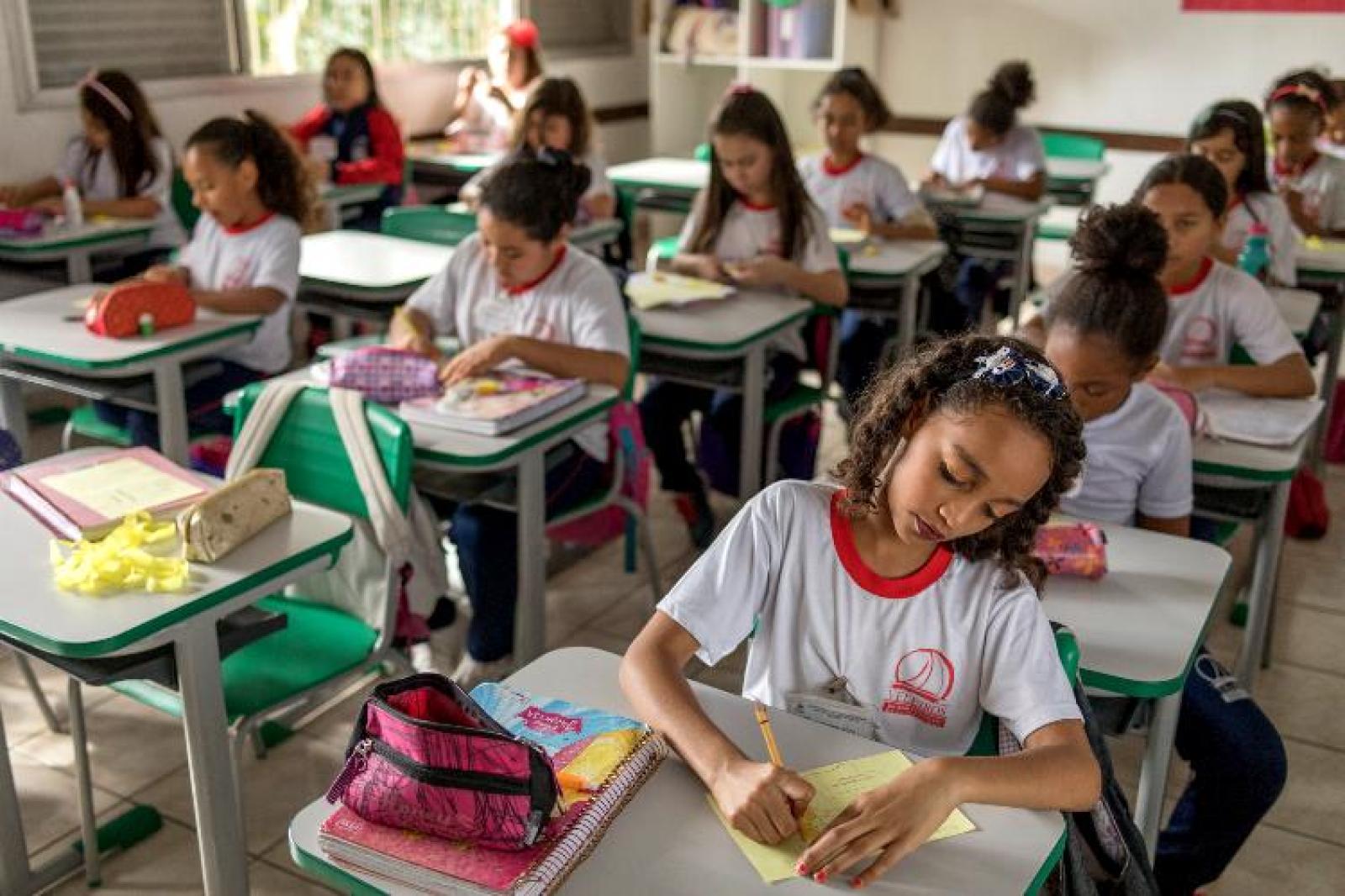 Conheça a AFESU- Associação Feminina de  Estudos Sociais e Universitários