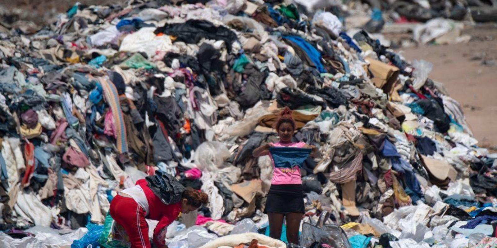 No maior cemitério de roupas do mundo, a Electrolux manda um recado