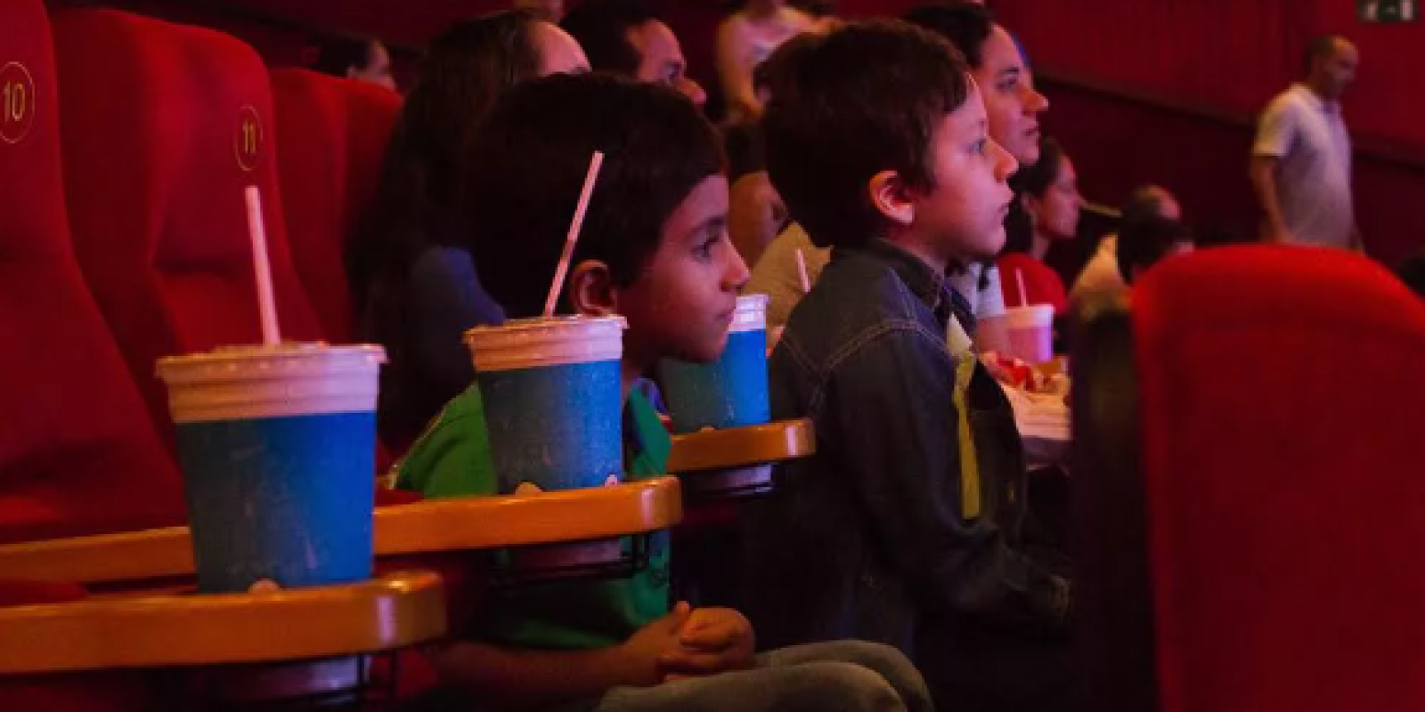 Sessão Azul: Uma Sala De Cinema Para Acolher Crianças Com Autismo